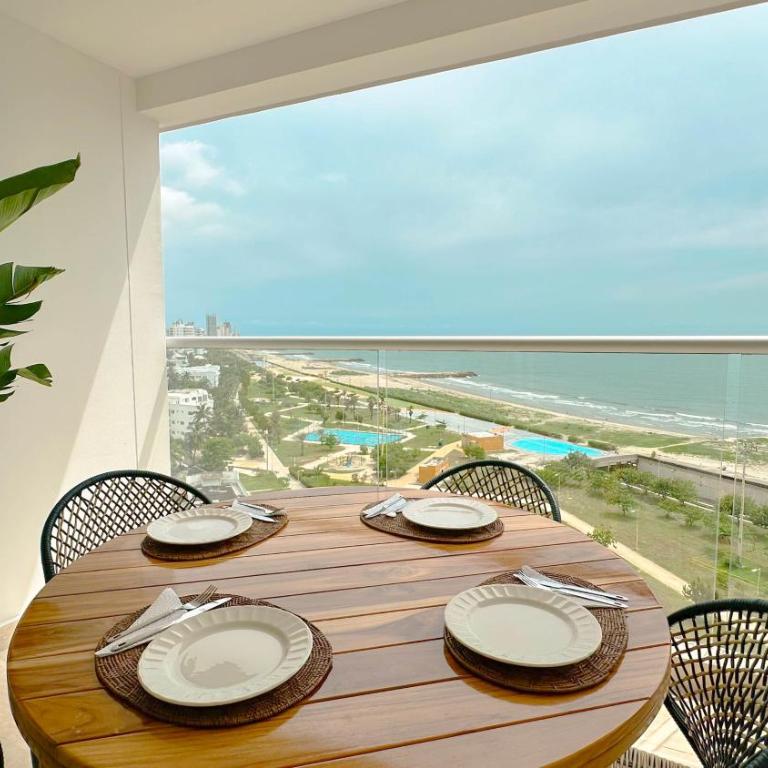 Charming Oceanfront Apartment with Balcony and Panoramic view, Cartagena Colombia - One-Bedroom Apartment with Balcony and Sea View - 12