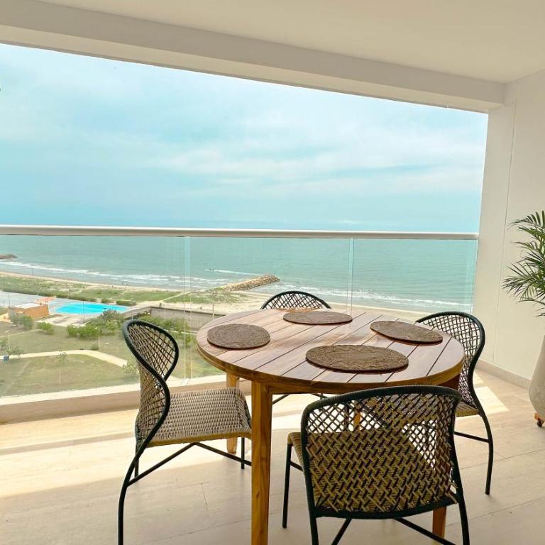 Charming Oceanfront Apartment with Balcony and Panoramic view, Cartagena Colombia - One-Bedroom Apartment with Balcony and Sea View - 13