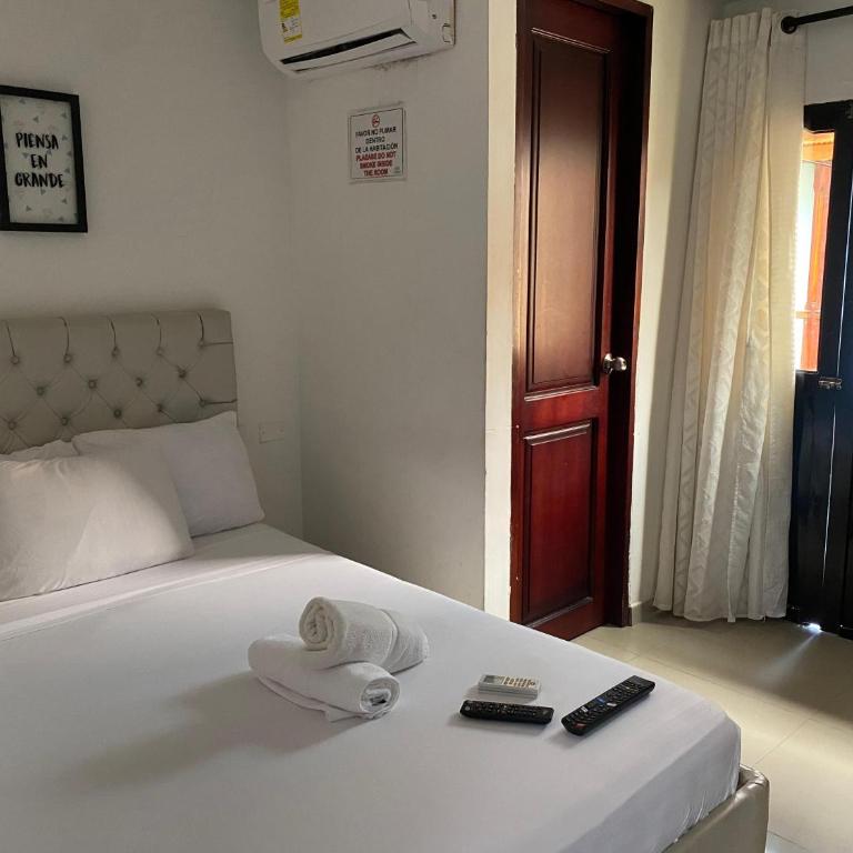 Hotel Casa Lopez - Cartagena - Double Room with Balcony - 1