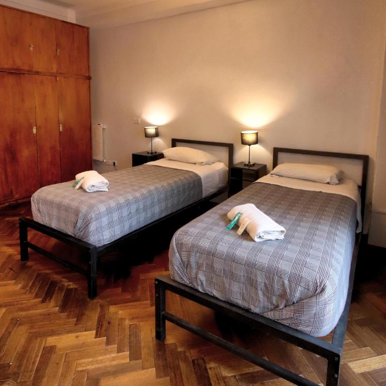Play Hostel Soho - Habitación Doble clásica con baño compartido - 2 camas individuales - 12