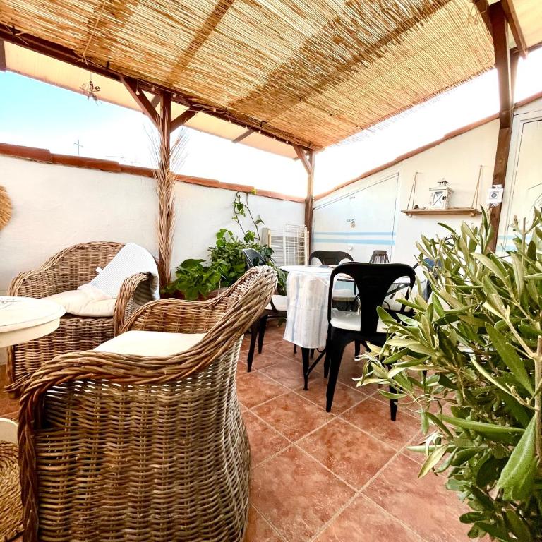 Joli cocon sous les toits au cœur de Vence et sa charmante terrasse tropezienne - Appartement 1 Chambre - 34