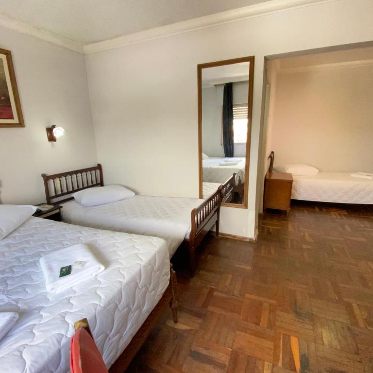 Nuevo Hotel - Family Room - 5