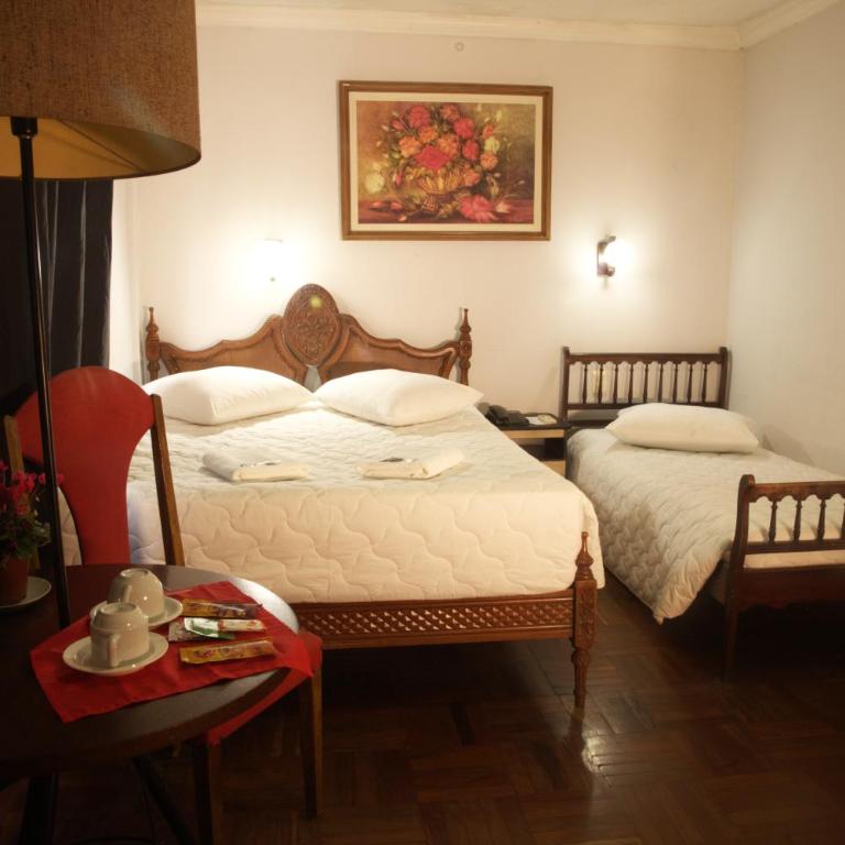 Nuevo Hotel - Family Room - 10