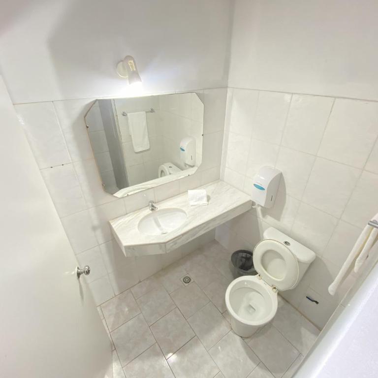 Nuevo Hotel - Superior Quadruple Room - 10