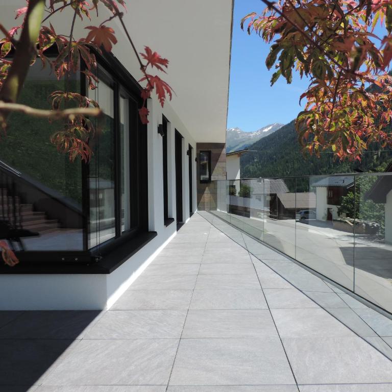 Aparthotel Adrenalin - Apartment mit Terrasse - TOP 1 - 22