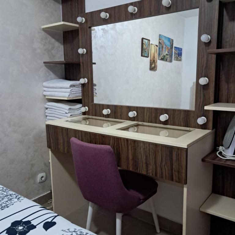 Holiday Home Apartment - One-Bedroom Apartment - 11