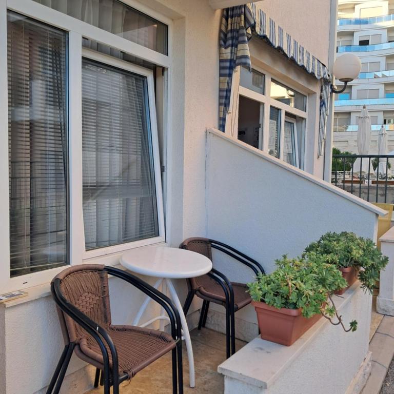 Holiday Home Apartment - One-Bedroom Apartment - 14