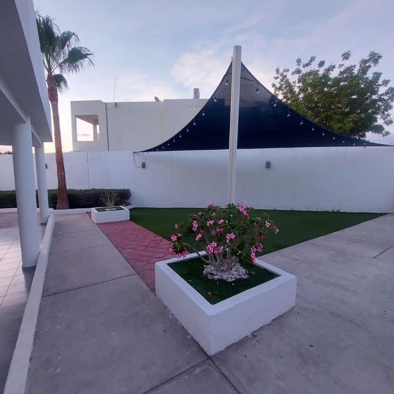 Residencia en Privada con Casa Club y Alberca - Casa de 3 dormitorios - 34