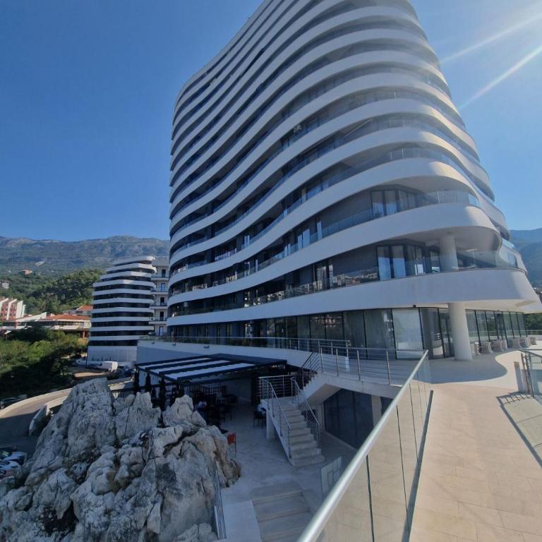 Skyline lux apartman Becici sa pogledom na more - Apartman sa 1 Spavaćom Sobom - 2