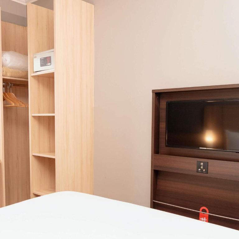 ibis Santiago Las Condes - Habitación Estándar con cama grande y cama infantil - 5
