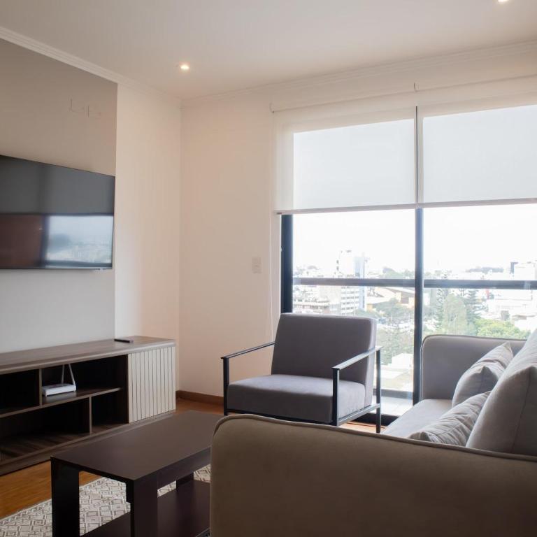 Inviting 2BR Balcony in Miraflores - Apartment - 9