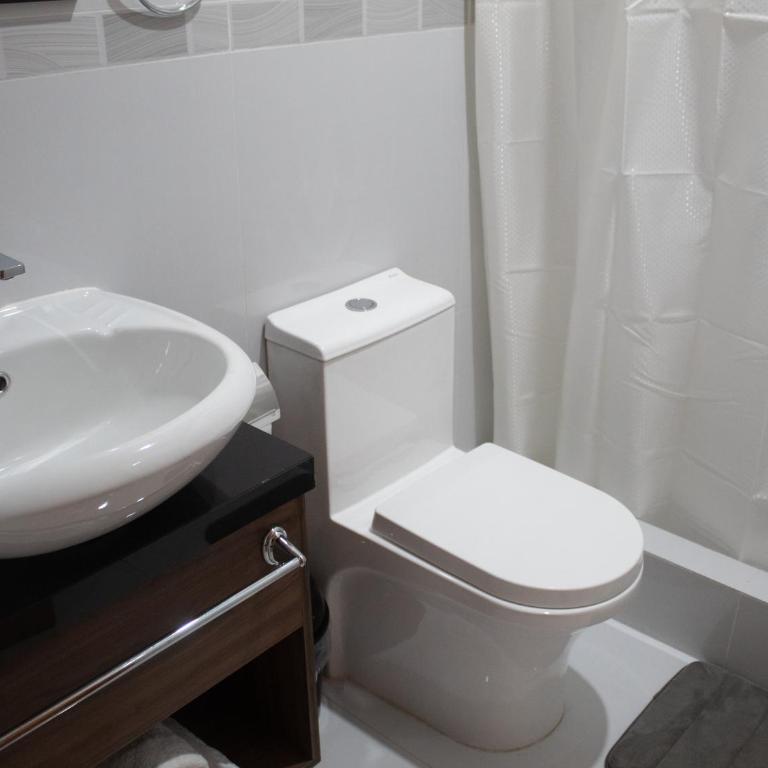 Luxotel Business Chincha - Large Single Room - 5