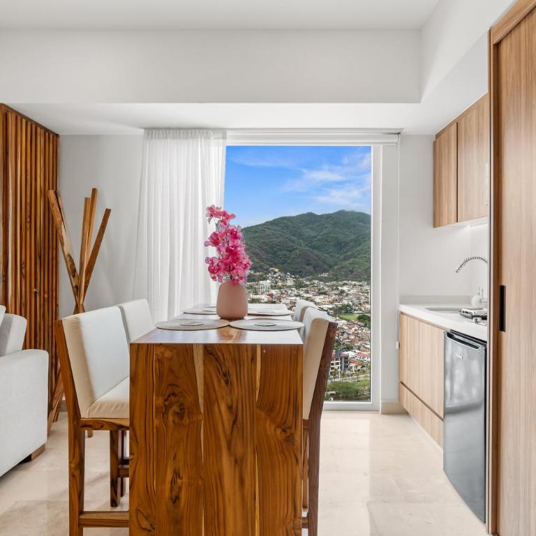Harbor 171 - Beachfront Suites with Pools Gym & Rooftop - Apartment - 11