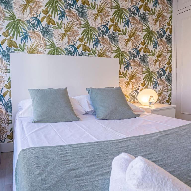 Heart of Town Apartment - Apartamento - 17