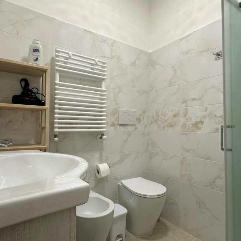 B&B D'Ambrosio - Camera Doppia con Letti Singoli con Bagno Privato - 11