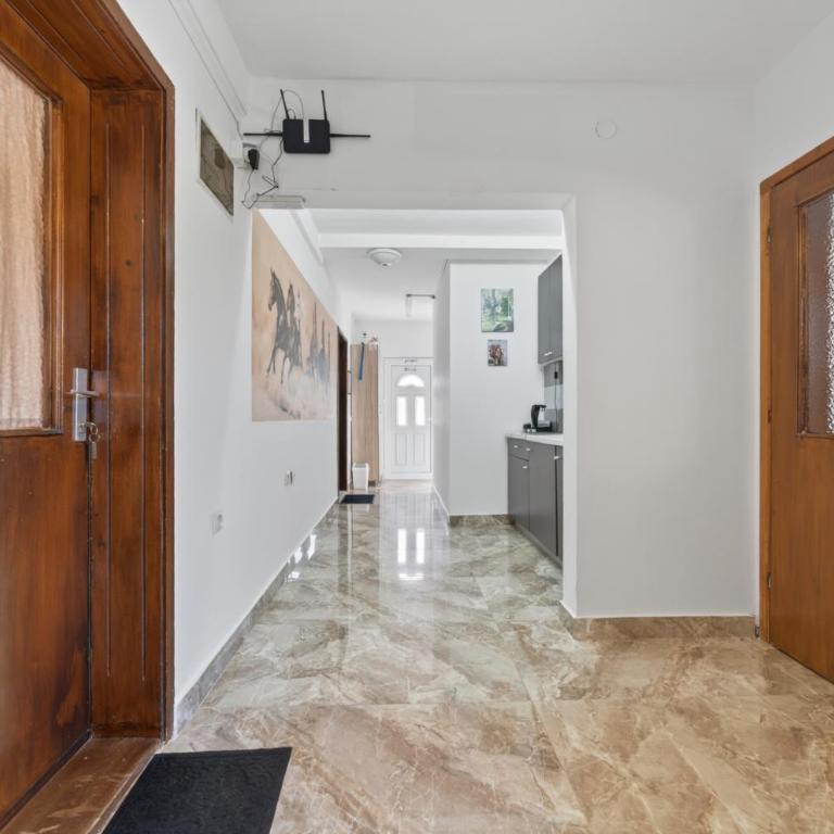 Apartman GM-sobe-Pale Near Jahorina & Sarajevo, Private Parking - Four-Bedroom Apartment - 35