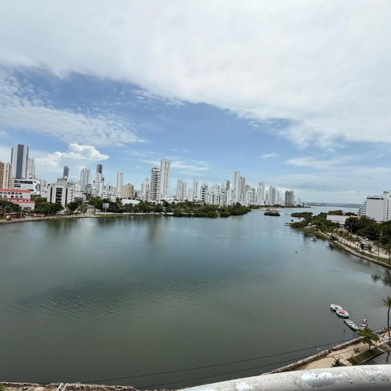 Exclusivo Apto Torres Del Lago - Apartamento de 2 dormitorios - 14