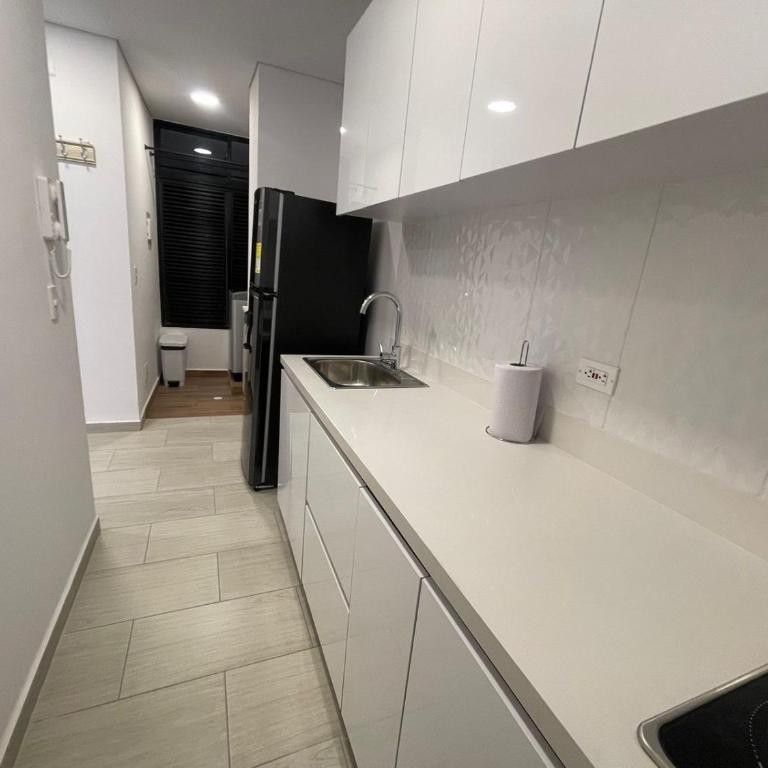 Amara 304- Amplio y comodo Apartamento en Laureles - One-Bedroom Apartment - 13
