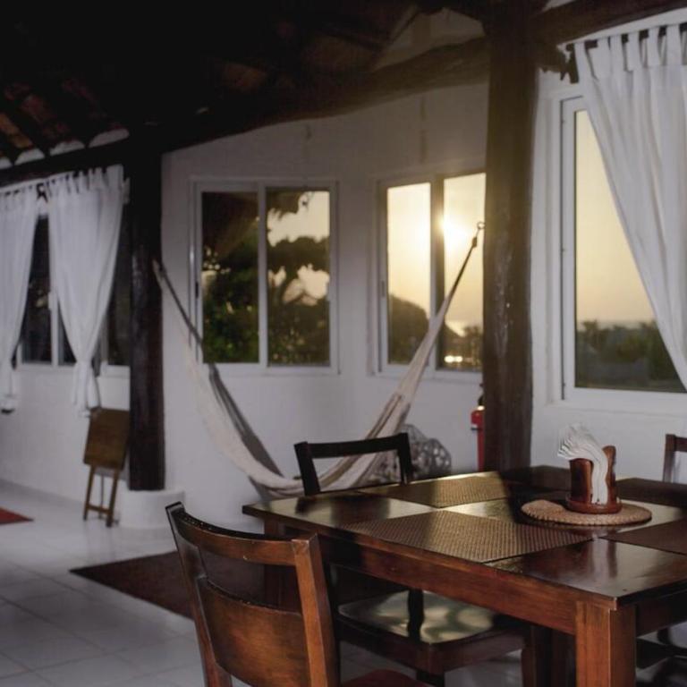 Cozy studios, walking distance to the beach - Studio Apartment with Harbor View - 11