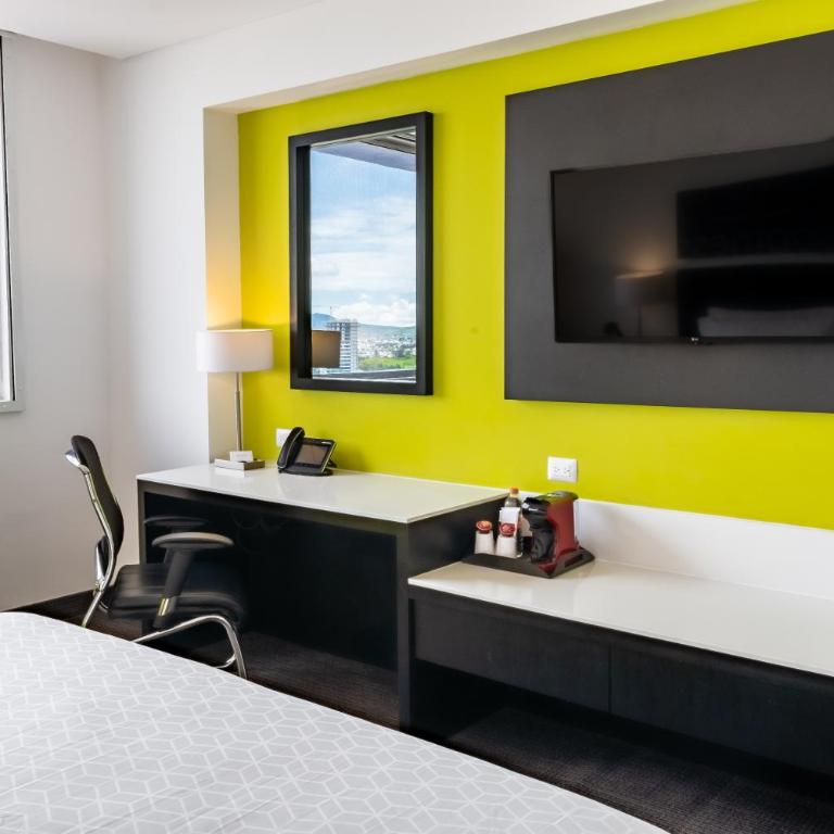 Holiday Inn Express & Suites Puebla Angelopolis by IHG - Habitación Estándar - Cama extragrande - 3