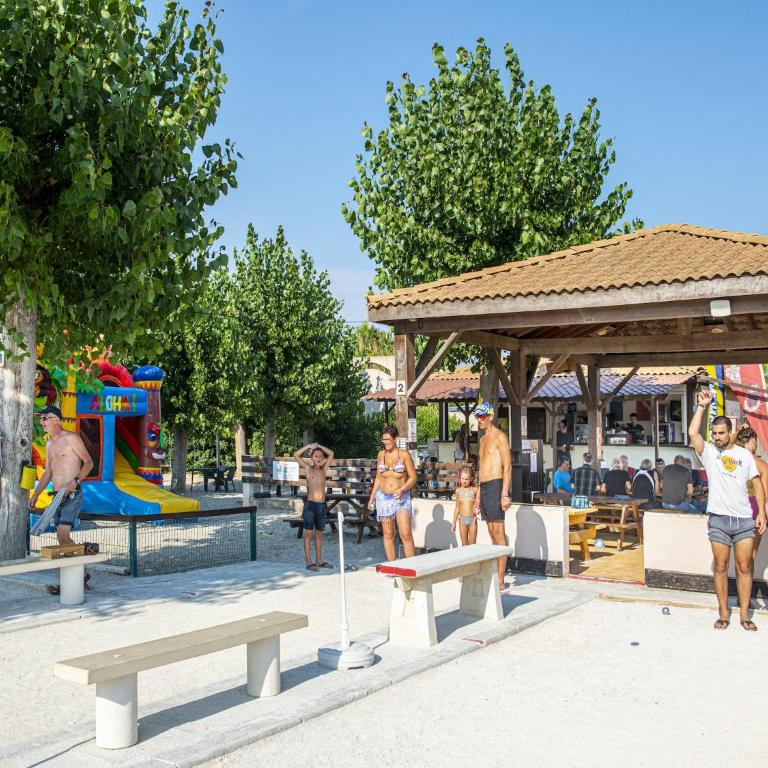 Cozy beach House in Les Tamaris - Maison de Vacances 2 Chambres - 13