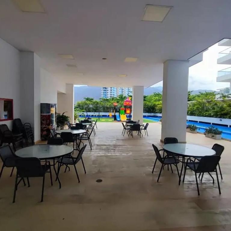 Vista al mar espectacular apto, amplio, fresco piso alto conjunto con jacuzzi - Apartamento de 3 dormitorios - 18