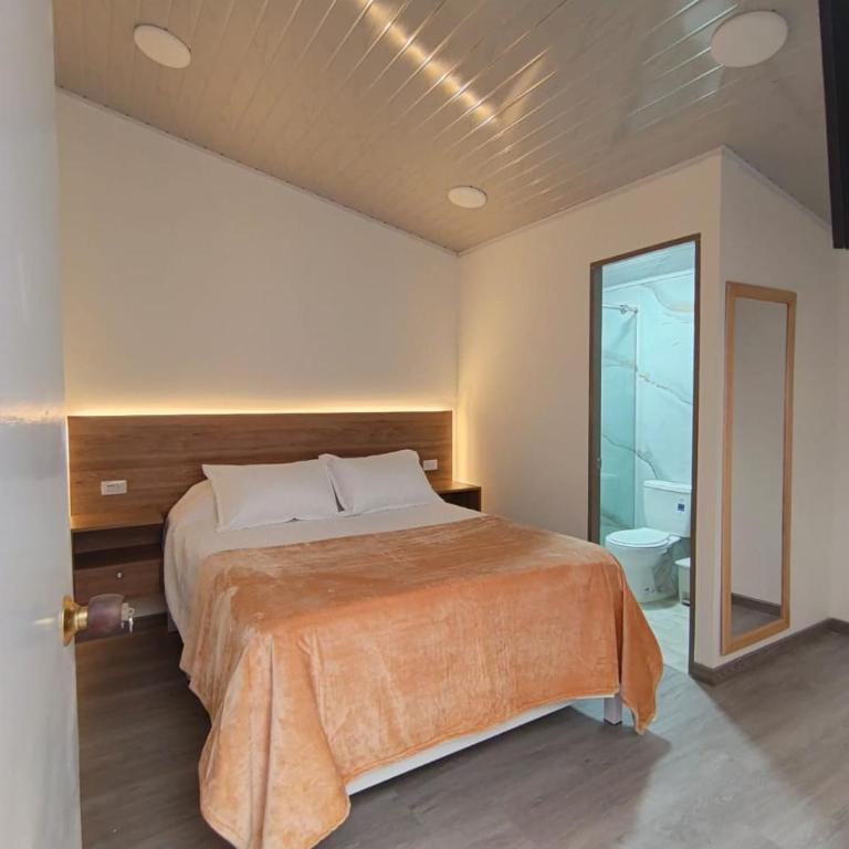 Alojamiento Hotel The hive suite - Double Room with Private Bathroom - 12