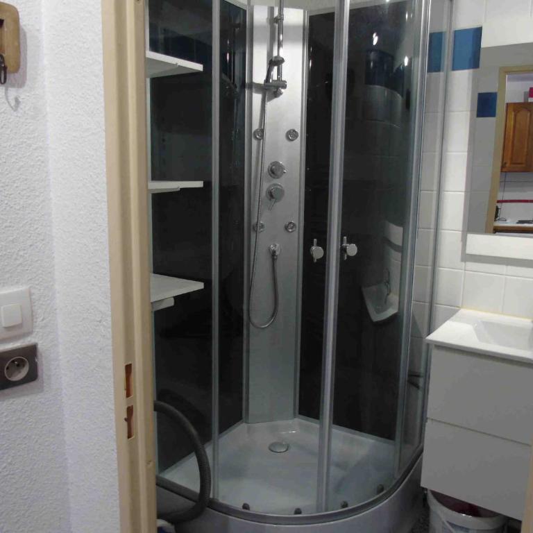 Studio cabine près télécabine, wifi, parking, 4 pers - FR-1-561-68 - Studio - 9