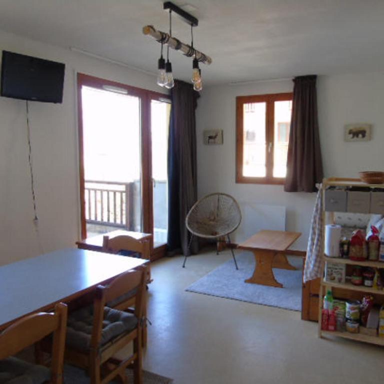 Appartement 3P+Cabine, 8 pers, proche remontées, parking - FR-1-561-83 - Appartement (8 Adultes) - 1