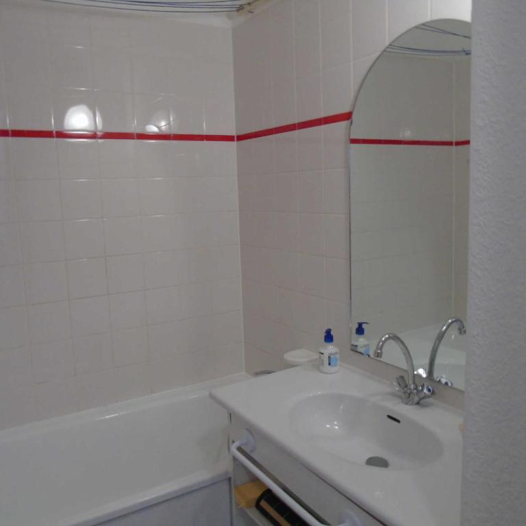 2 Pièces pour 4 pers. à Valfréjus près des pistes, balcon, parking gratuit - FR-1-561-12 - Appartement - 7