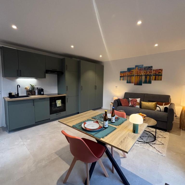 Studio indépendant - Entrée & terrasse privatives - Vue mer - Parking - Chambre Double Deluxe avec Balcon - Vue sur Mer - 14