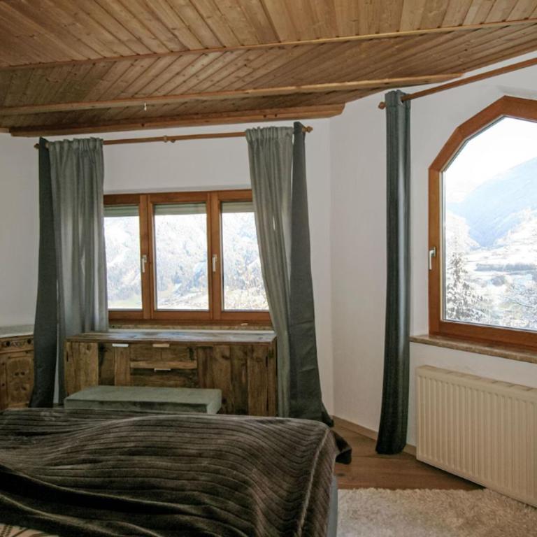 Data Castle - Vacation Home - 11