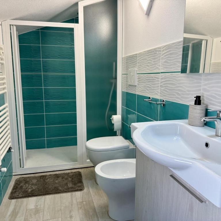 HOST4U - Nuovo Appartamento con Ingresso Indipendente e Parcheggio Privato - Villa Catocce - Appartamento Attico - 14
