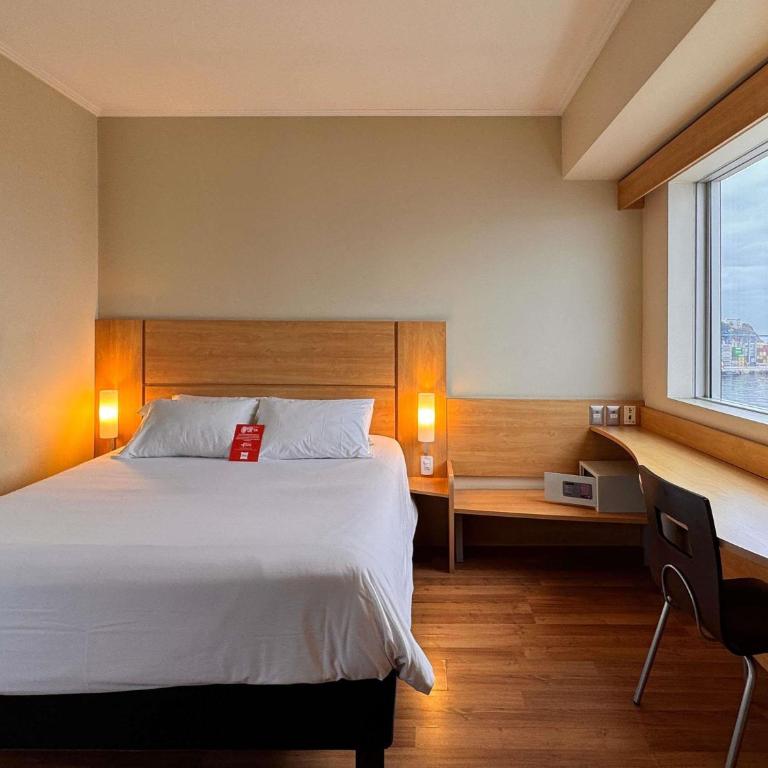 ibis Valparaiso - Habitación con cama grande y vistas al mar - 2