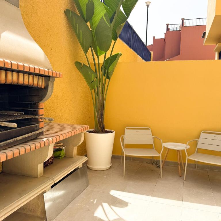 Oasis Beach Home Meloneras with jacuzzi - Four-Bedroom Vacation Home - 27