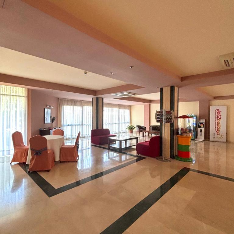 Apartamento Puerto Marina - Apartamento con balcón - 49