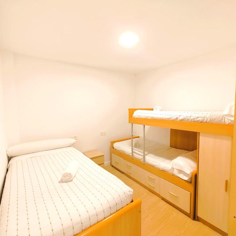SKI & SNOW APARTMENTS - PLAZA DE PRADOLLANO - Junto a los Telecabinas by TODOSIERRANEVADA - Apartamento Deluxe de 1 dormitorio - 2