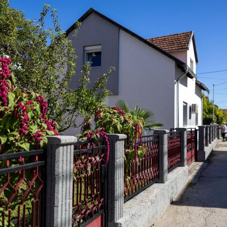 Una Riverside Heritage House - Kuća sa 3 Spavaće Sobe - 34