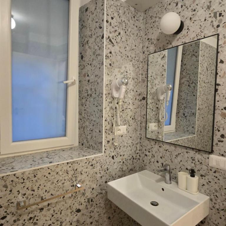 Domus Regis Rooms - Casa Vacanze - 13