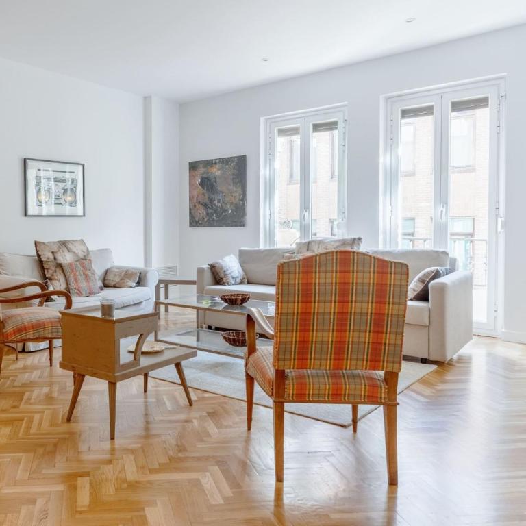 Spacious Central-3Bedrooms 3Bathrooms-Sol - Apartamento - 4