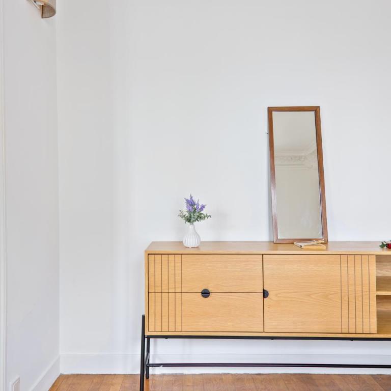 Haussmannien lumineux avec balcon proche Montmartre - Appartement 1 Chambre - 33