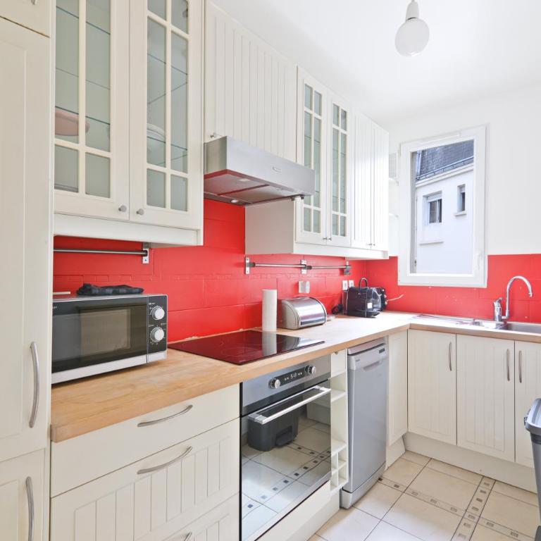Haussmannien lumineux avec balcon proche Montmartre - Appartement 1 Chambre - 23