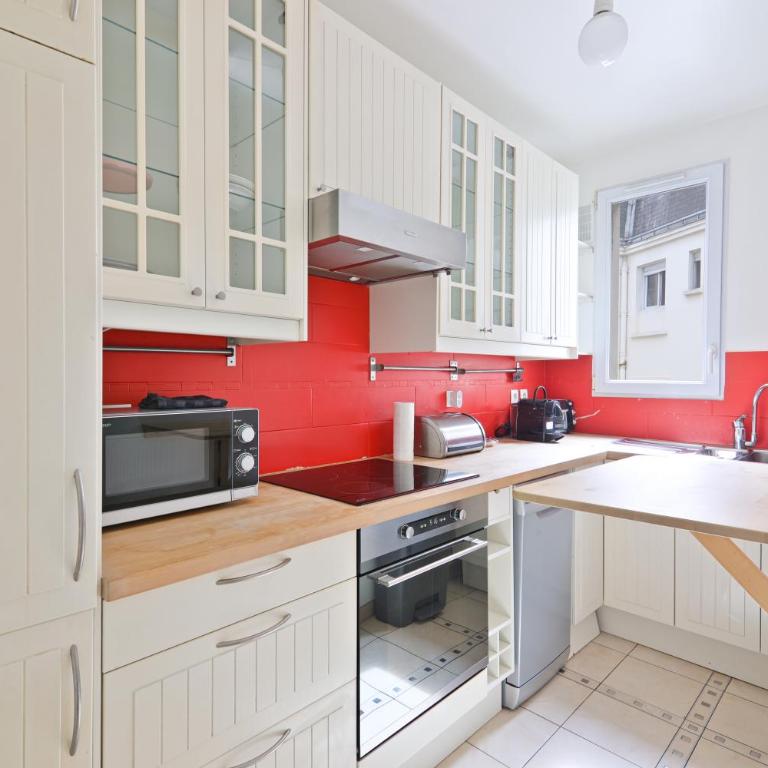 Haussmannien lumineux avec balcon proche Montmartre - Appartement 1 Chambre - 26