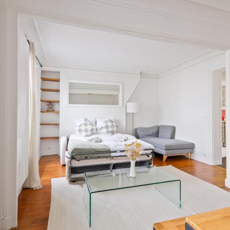 Haussmannien lumineux avec balcon proche Montmartre - Appartement 1 Chambre - 24