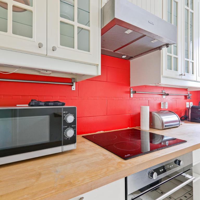 Haussmannien lumineux avec balcon proche Montmartre - Appartement 1 Chambre - 43