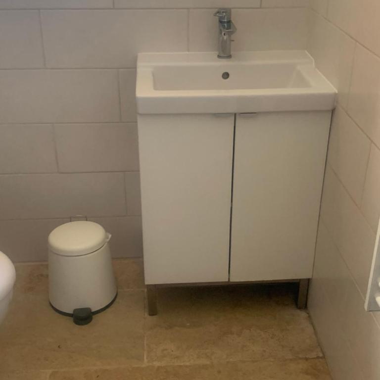 Studio de luxe avec cour ensoleillée - Appartement 1 Chambre - 10