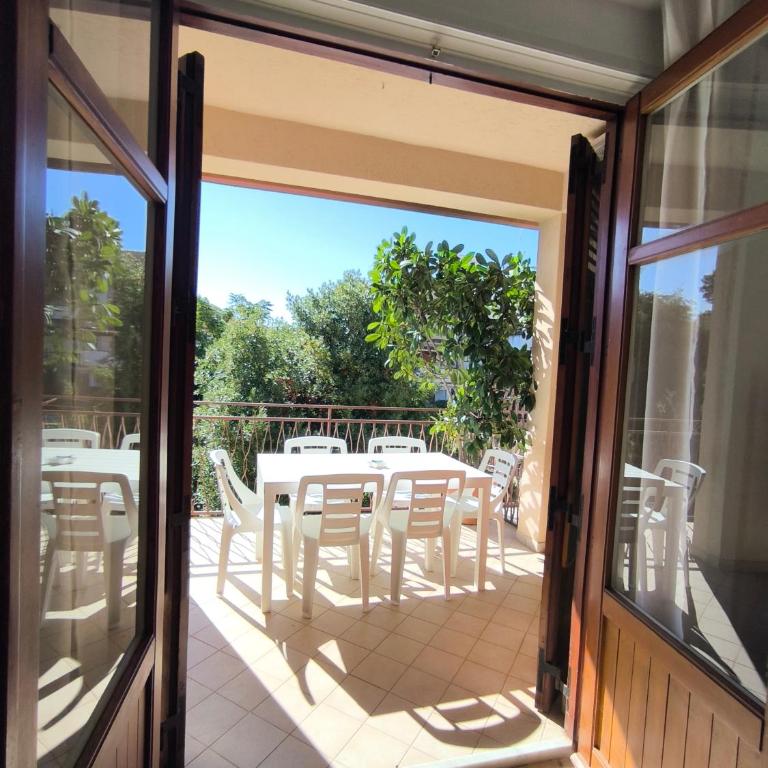Azzurra Apartment Mondello - Casa Vacanza a due passi dal Mare - Two-Bedroom House - 6