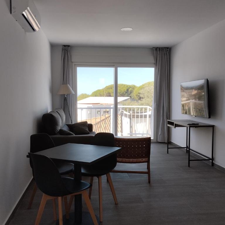 Apartamentos y Habitaciones KAI MARBELLA - Suite Familiar Deluxe - 4