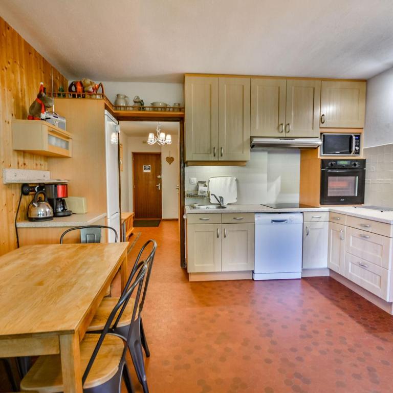Agréable T4 aux Gets - Arrivée Skis aux Pieds - Proche Piste de la Turche - 6 Pers. - FR-1-685-48 - Appartement - 3