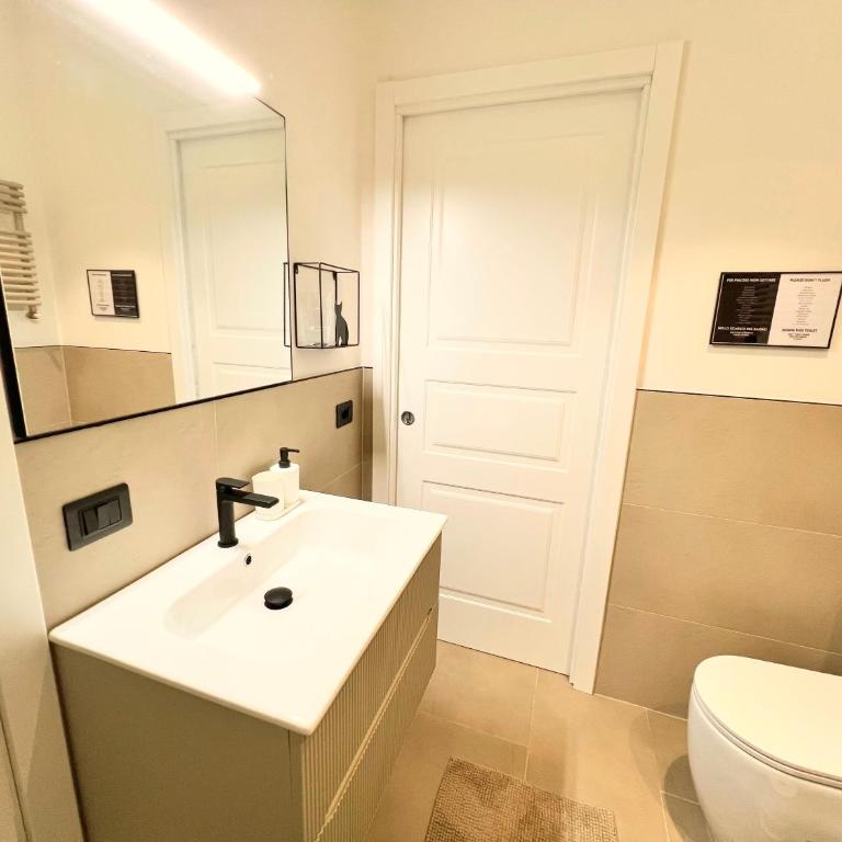 Red Collection, Boutiques Rooms & Suites, Modena City Center - Camera King 2 - 21